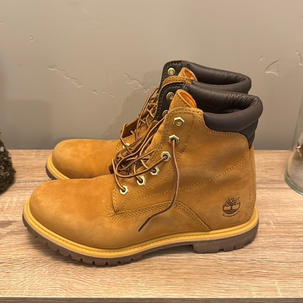 Women’s waterproof Timberland boots, gently worn.